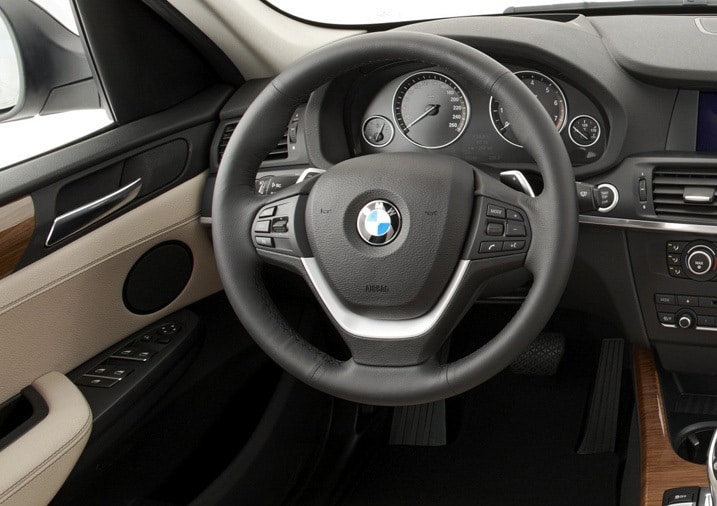 BMW strg whl.jpg
